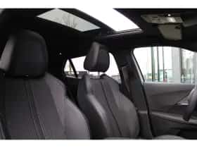 Peugeot e-2008 (2024) thumbnail 4