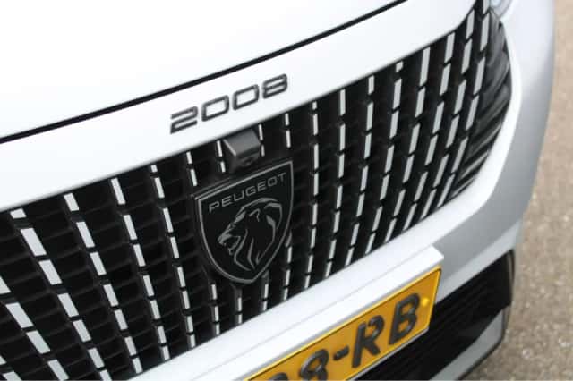 Peugeot e-2008 (2024) thumbnail 10