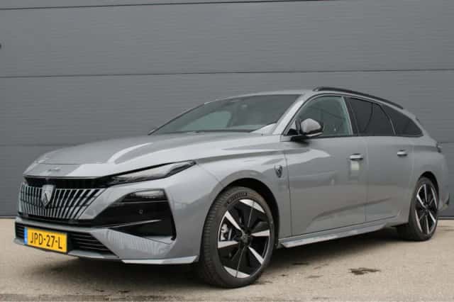 Peugeot e-308 (2025) thumbnail 1