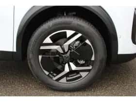 Peugeot 2008 (2025) thumbnail 9
