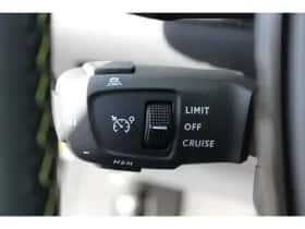 Peugeot 2008 (2022) thumbnail 18