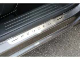 Peugeot 2008 (2022) thumbnail 5