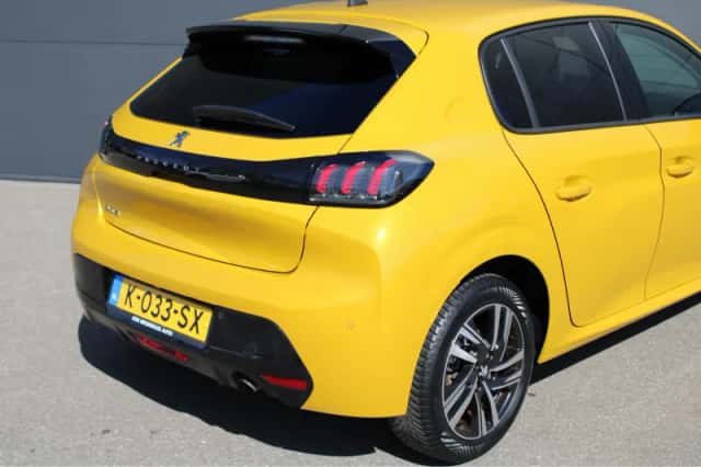 Peugeot 208 (2021) thumbnail 14