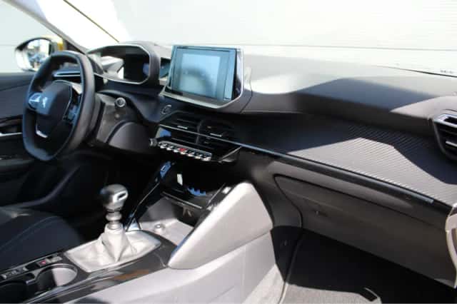 Peugeot 208 (2021) thumbnail 3