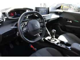 Peugeot 208 (2021) thumbnail 22