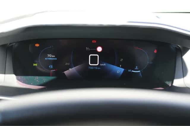 Peugeot 208 (2021) thumbnail 10