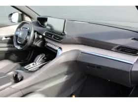 Peugeot 3008 (2022) thumbnail 3