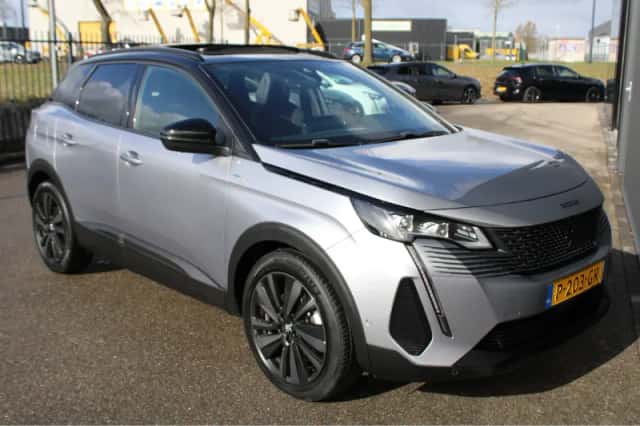 Peugeot 3008 (2022) thumbnail 8