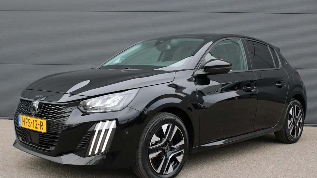 Peugeot 208 (2025) — foto 1
