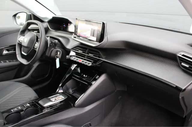 Peugeot 208 (2025) thumbnail 3
