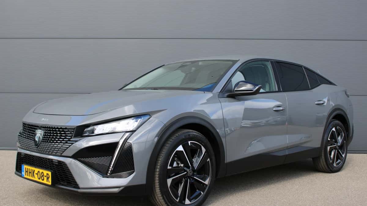 Peugeot 408 (2025) — foto 1