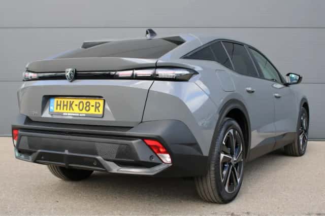 Peugeot 408 (2025) thumbnail 2