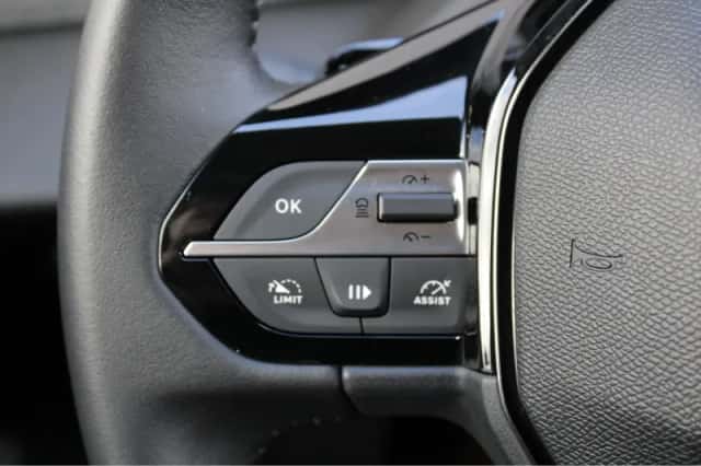 Peugeot 408 (2025) thumbnail 22