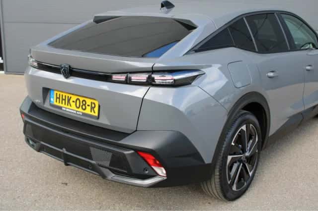 Peugeot 408 (2025) thumbnail 9
