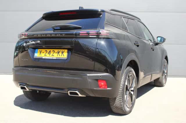 Peugeot 2008 (2023) thumbnail 2