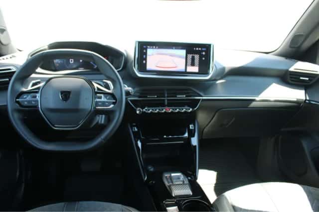 Peugeot 2008 (2023) thumbnail 12