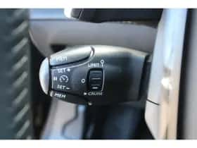 Peugeot 2008 (2023) thumbnail 17