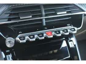 Peugeot 2008 (2023) thumbnail 20