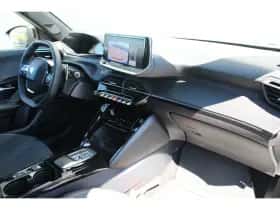 Peugeot 2008 (2023) thumbnail 3