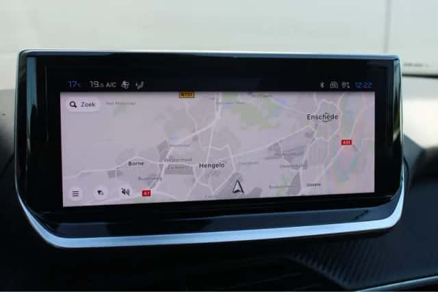 Peugeot 2008 (2023) thumbnail 22