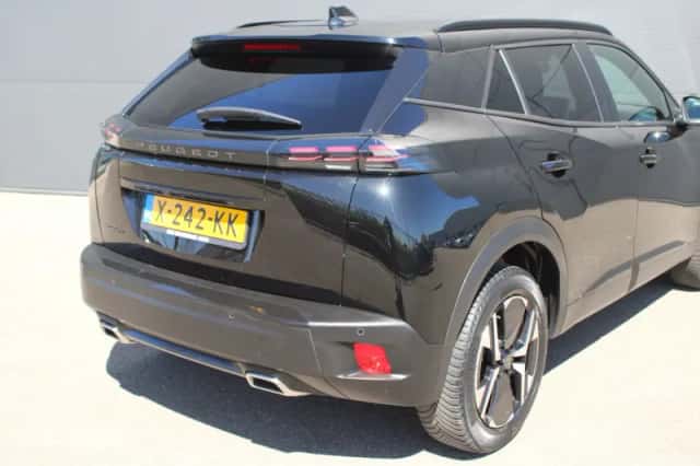 Peugeot 2008 (2023) thumbnail 9