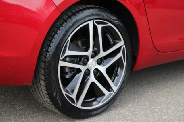 Peugeot 308 (2018) thumbnail 12