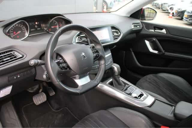 Peugeot 308 (2018) thumbnail 19