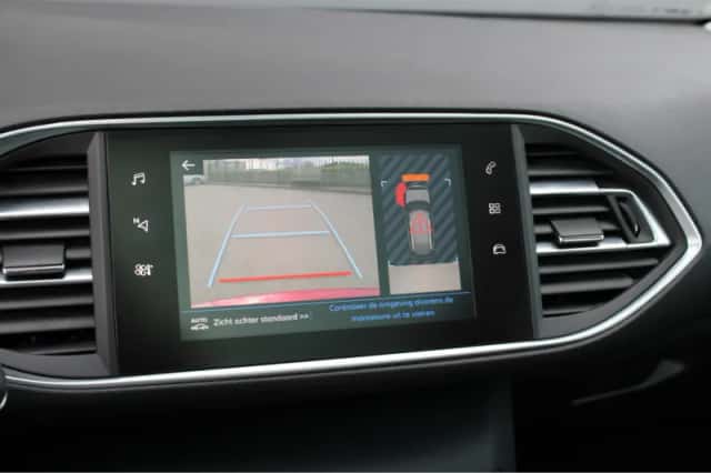 Peugeot 308 (2018) thumbnail 25