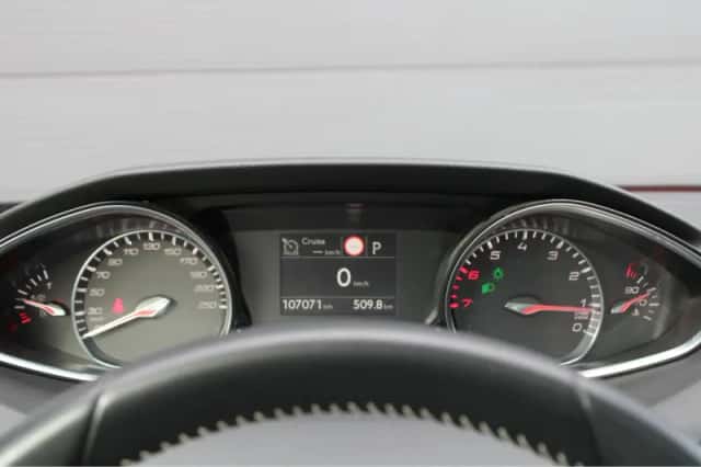 Peugeot 308 (2018) thumbnail 29