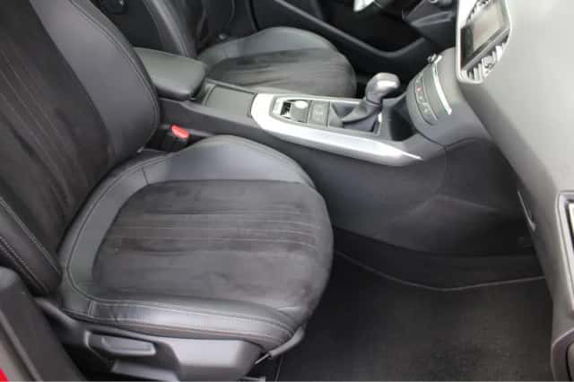 Peugeot 308 (2018) thumbnail 5