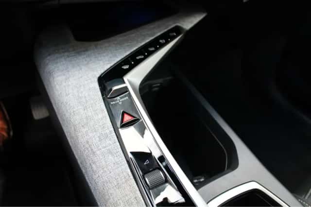 Peugeot 5008 (2025) thumbnail 17