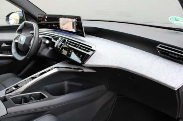 Peugeot 5008 (2025) thumbnail 3