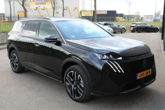 Peugeot 5008 (2025) thumbnail 9