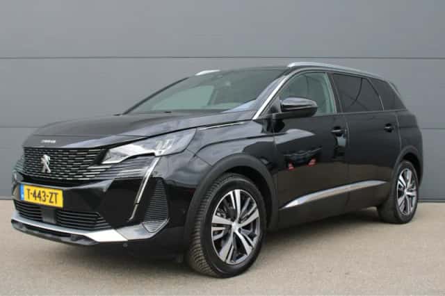 Peugeot 5008 (2023) thumbnail 1