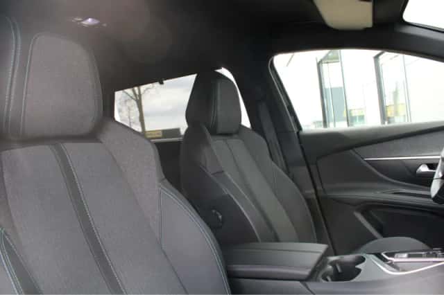Peugeot 5008 (2023) thumbnail 14