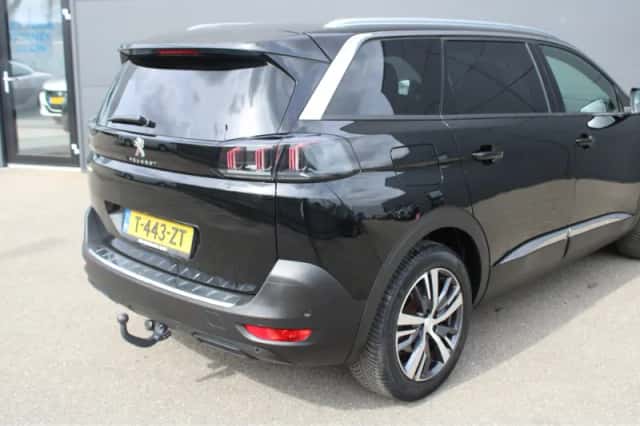 Peugeot 5008 (2023) thumbnail 18