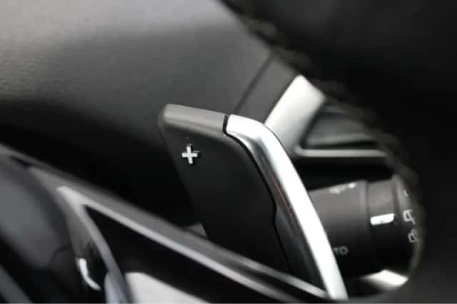 Peugeot 5008 (2023) thumbnail 27