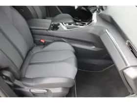 Peugeot 5008 (2023) thumbnail 4