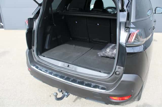 Peugeot 5008 (2023) thumbnail 9