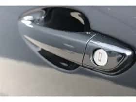 Peugeot 5008 (2023) thumbnail 10