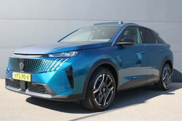 Peugeot 3008 (2025) thumbnail 1