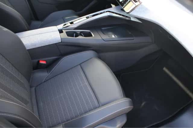 Peugeot 3008 (2025) thumbnail 5