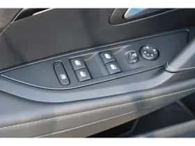 Peugeot 208 (2022) thumbnail 17