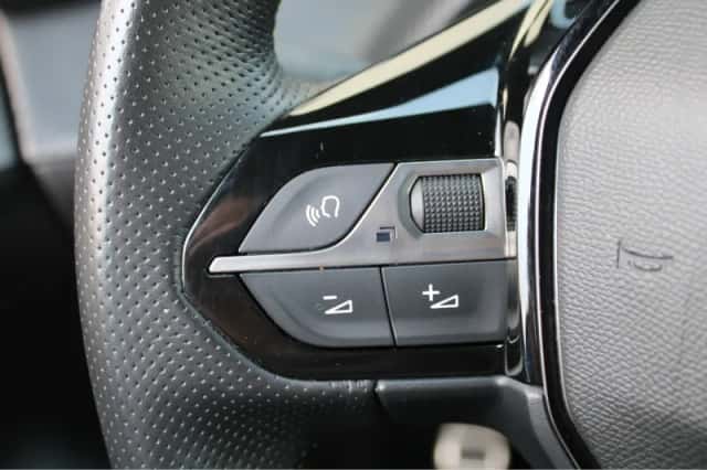 Peugeot 208 (2022) thumbnail 23