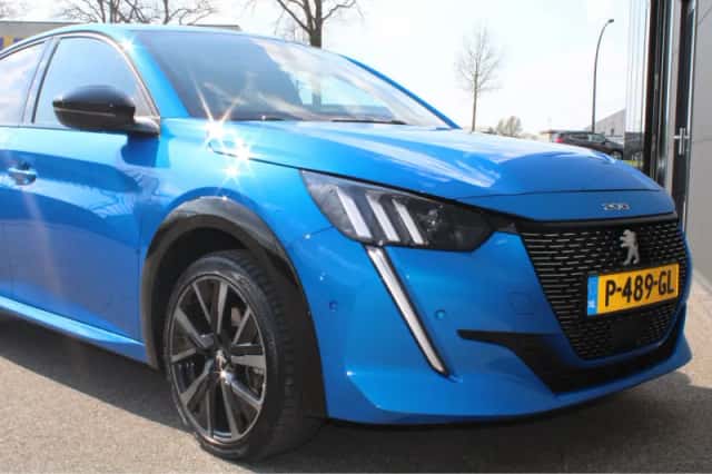Peugeot 208 (2022) thumbnail 7