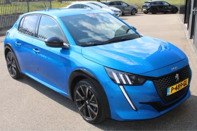 Peugeot 208 (2022) thumbnail 8