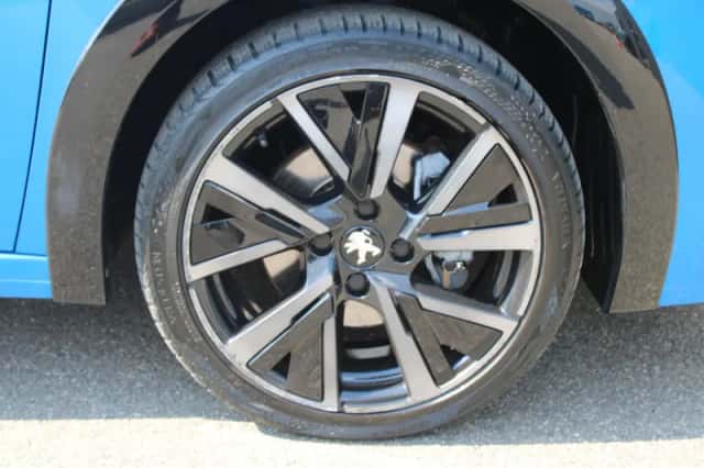 Peugeot 208 (2022) thumbnail 9
