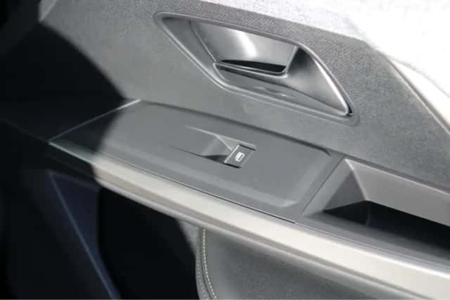 Peugeot 5008 (2026) thumbnail 6