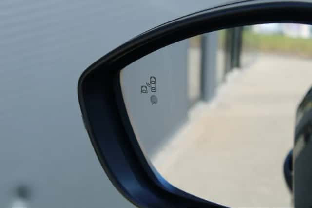 Peugeot 208 (2021) thumbnail 16