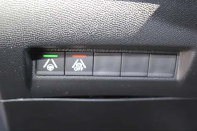 Peugeot 208 (2021) thumbnail 21